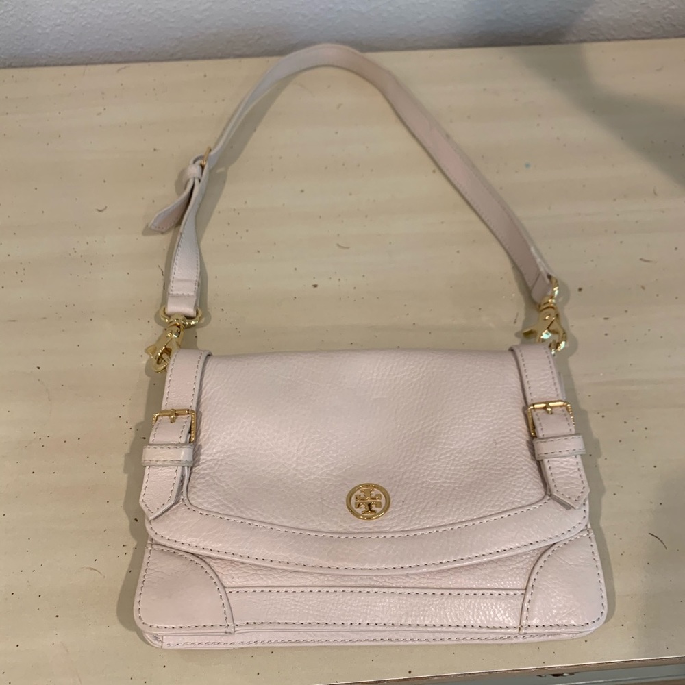 Tory Burch white clutch purse (with strap)